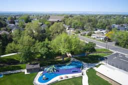 King Suite by Lion's Park · Wine Country - Image 3