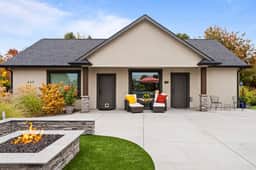 Wine Country Hot Tub Guesthouse | Bike to Wineries - Image 3