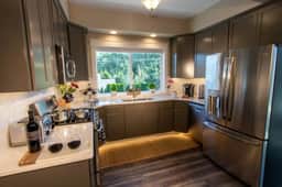 Bright Loft Near Wineries & Park | Sleeps 6 - Image 4
