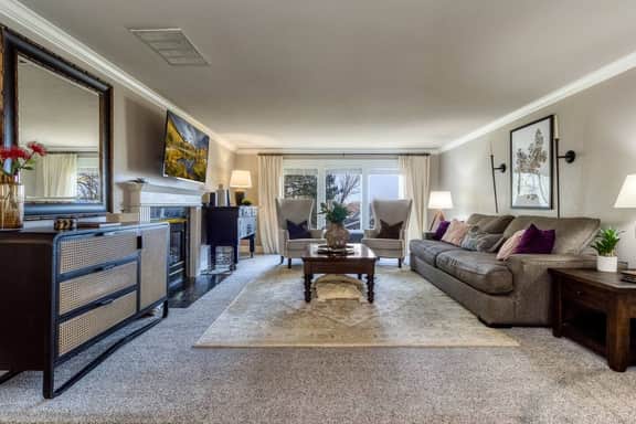 Spacious! Hot tub! | 10' to WW | Huge kitchen - Image 2