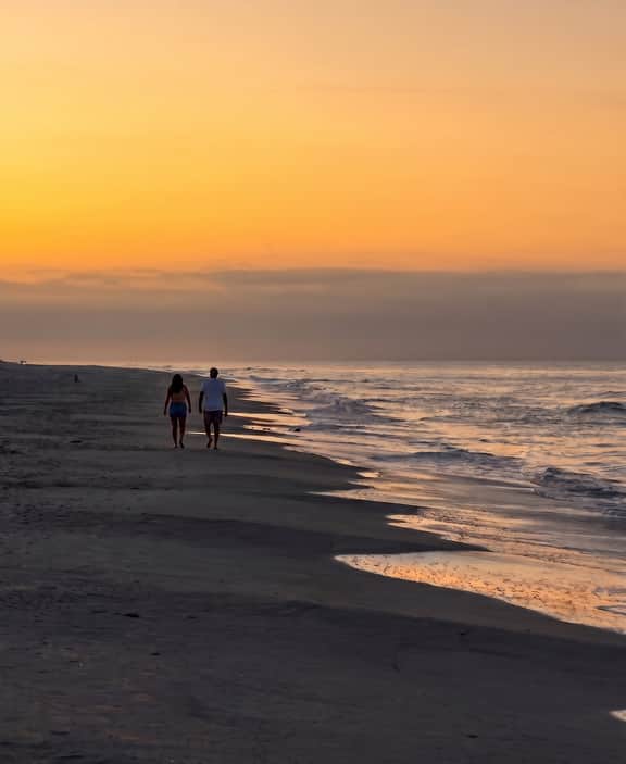 Walk to Beach · Hot Tub, Game Room, Fire Pit - Image 4